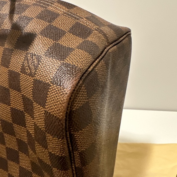 LV Neverfull MM - Picture 12 of 14